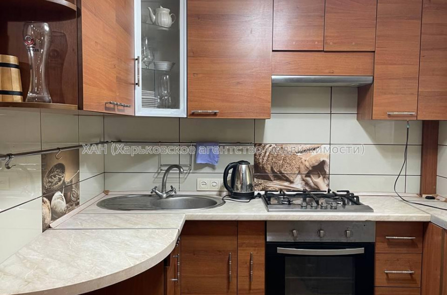 Продам квартиру, Юрия Кондратюка въезд , 3 кім., 55 м², капитальный ремонт 