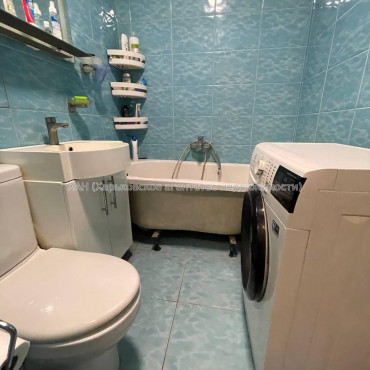 Продам квартиру, Юрия Кондратюка въезд , 3 кім., 55 м², капитальный ремонт 