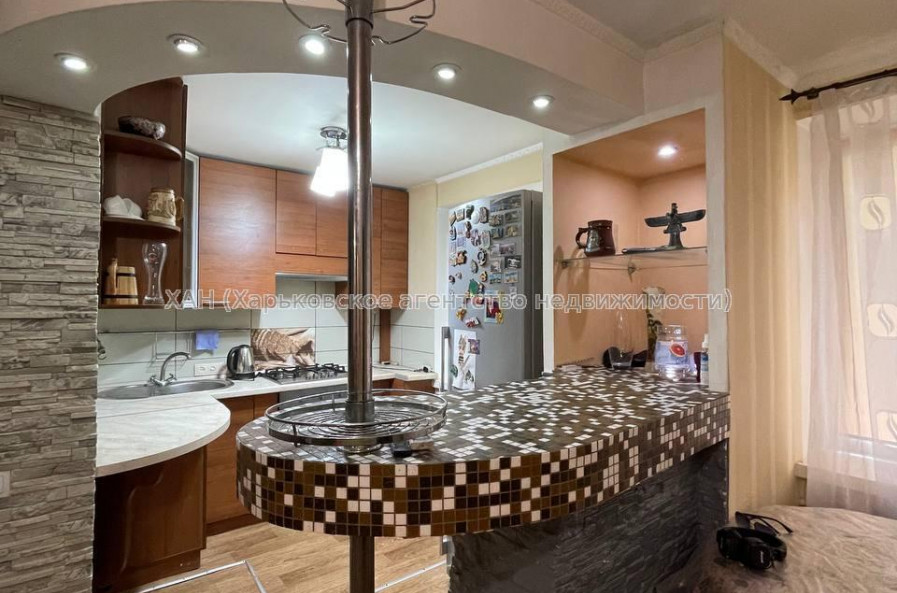 Продам квартиру, Юрия Кондратюка въезд , 3 кім., 55 м², капитальный ремонт 