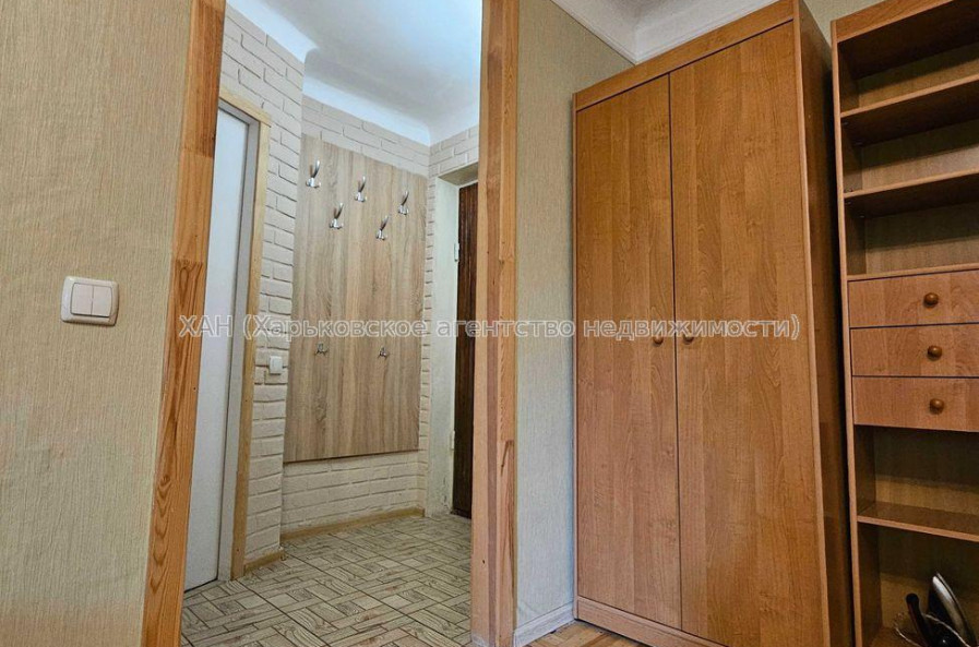 Продам квартиру, Ощепкова Андрея ул. , 2 кім., 42.30 м², капитальный ремонт 