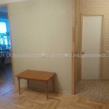 Продам квартиру, Ощепкова Андрея ул. , 2 кім., 42.30 м², капитальный ремонт 