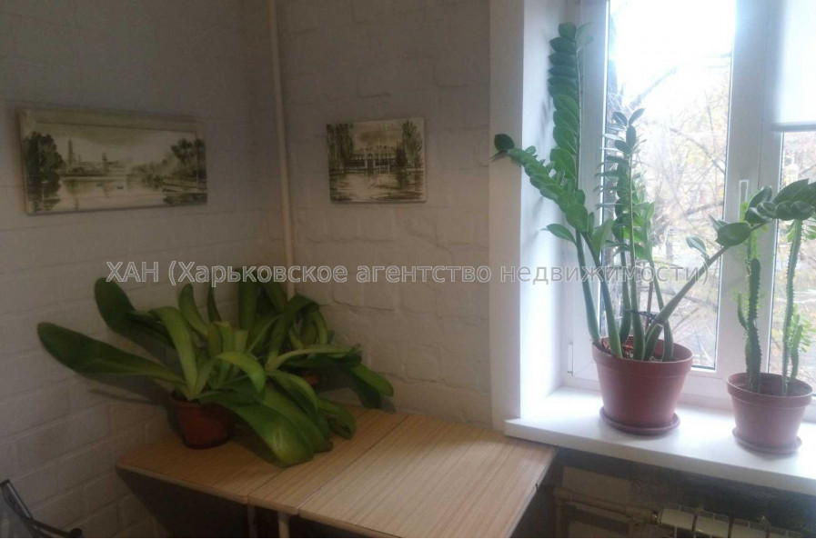 Продам квартиру, Ощепкова Андрея ул. , 2 кім., 42.30 м², капитальный ремонт 
