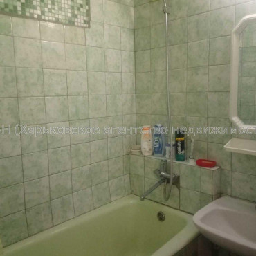 Продам квартиру, Ощепкова Андрея ул. , 2 кім., 42.30 м², капитальный ремонт 