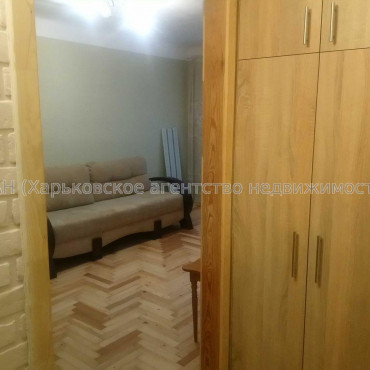 Продам квартиру, Ощепкова Андрея ул. , 2 кім., 42.30 м², капитальный ремонт 