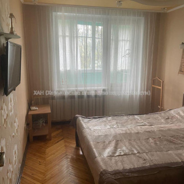 Продам квартиру, Непокоренных ул. , 2  ком., 52 м², косметический ремонт 