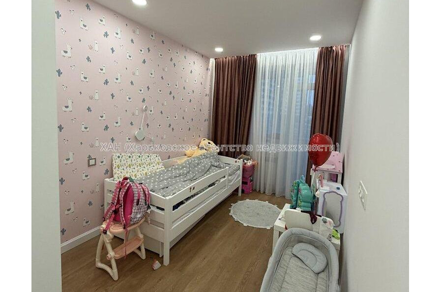 Продам квартиру, Льва Ландау просп. , 3 кім., 97 м², евроремонт 