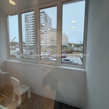 Продам квартиру, Льва Ландау просп. , 3 кім., 97 м², евроремонт 