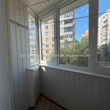 Продам квартиру, Старошишковская ул. , 3  ком., 64.70 м², капитальный ремонт 