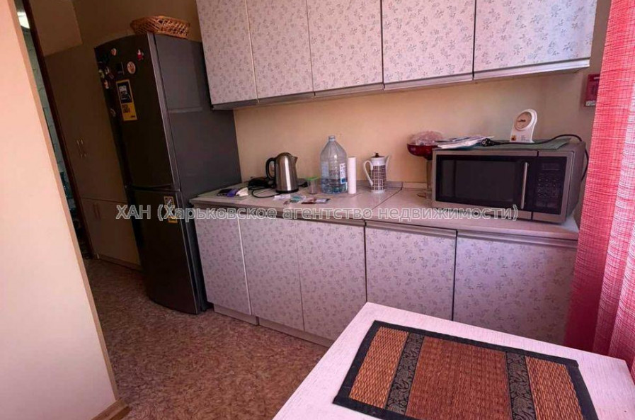 Продам квартиру, Старошишковская ул. , 3  ком., 64.70 м², капитальный ремонт 