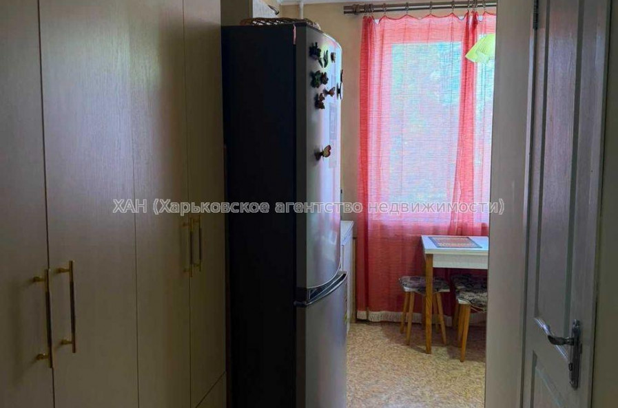 Продам квартиру, Старошишковская ул. , 3  ком., 64.70 м², капитальный ремонт 