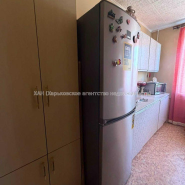 Продам квартиру, Старошишковская ул. , 3  ком., 64.70 м², капитальный ремонт 