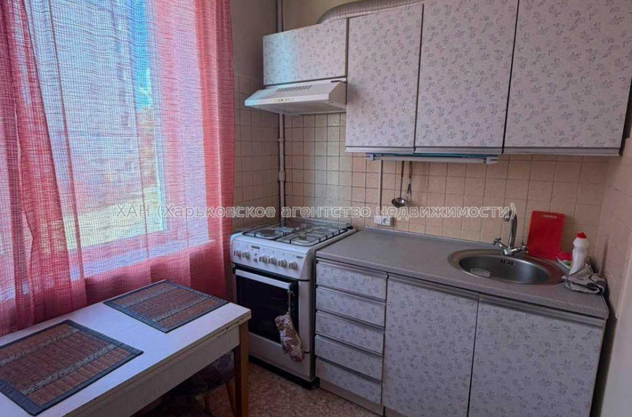 Продам квартиру, Старошишковская ул. , 3  ком., 64.70 м², капитальный ремонт 