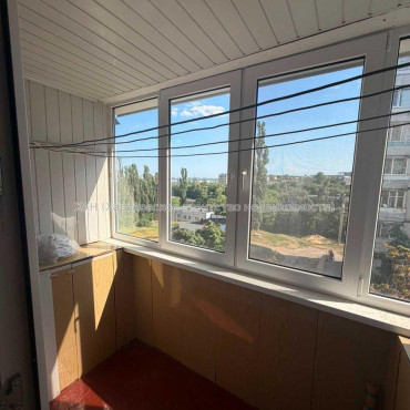 Продам квартиру, Старошишковская ул. , 3  ком., 64.70 м², капитальный ремонт 