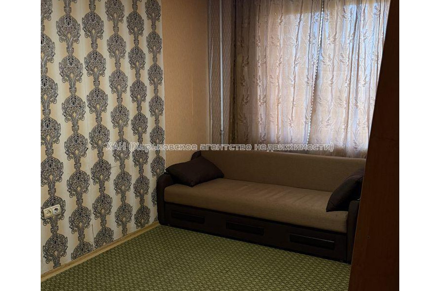 Продам квартиру, Валентиновская ул. , 3  ком., 65 м², косметический ремонт 