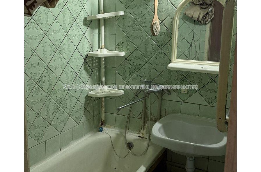 Продам квартиру, Валентиновская ул. , 3  ком., 65 м², косметический ремонт 