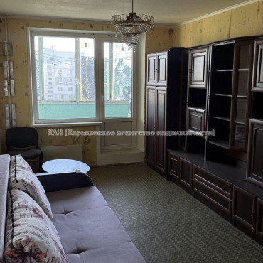 Продам квартиру, Валентиновская ул. , 3  ком., 65 м², косметический ремонт 
