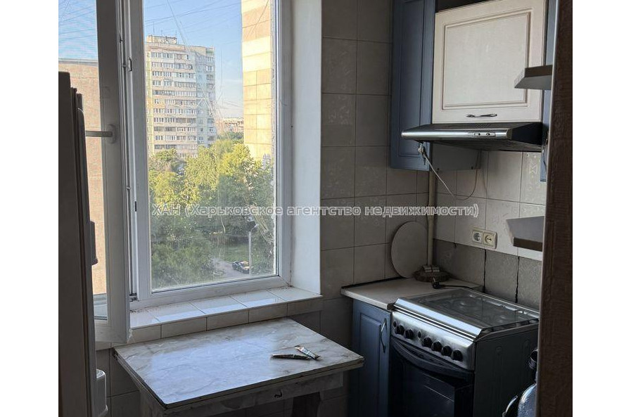 Продам квартиру, Валентиновская ул. , 3  ком., 65 м², косметический ремонт 
