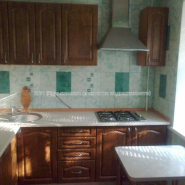 Сдам квартиру, Отакара Яроша ул. , 1  ком., 32 м², частичный ремонт 