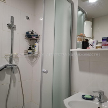 Продам квартиру, Деревянко ул. , 1  ком., 28.90 м², капитальный ремонт 