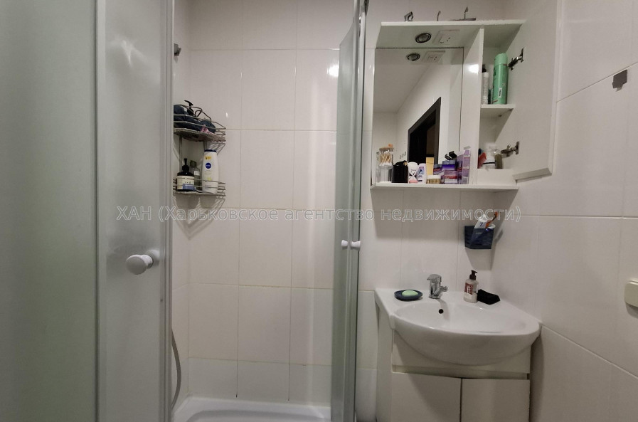 Продам квартиру, Деревянко ул. , 1  ком., 28.90 м², капитальный ремонт 