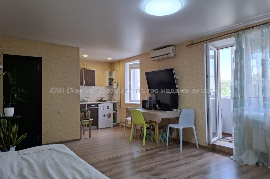 Продам квартиру, Деревянко ул. , 1  ком., 28.90 м², капитальный ремонт 