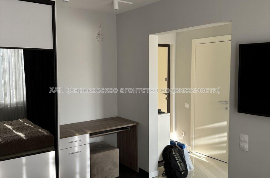 Продам квартиру, Салтовское шоссе , 1  ком., 28 м², евроремонт 