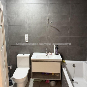 Продам квартиру, Ньютона ул. , 1  ком., 38 м², без ремонта 