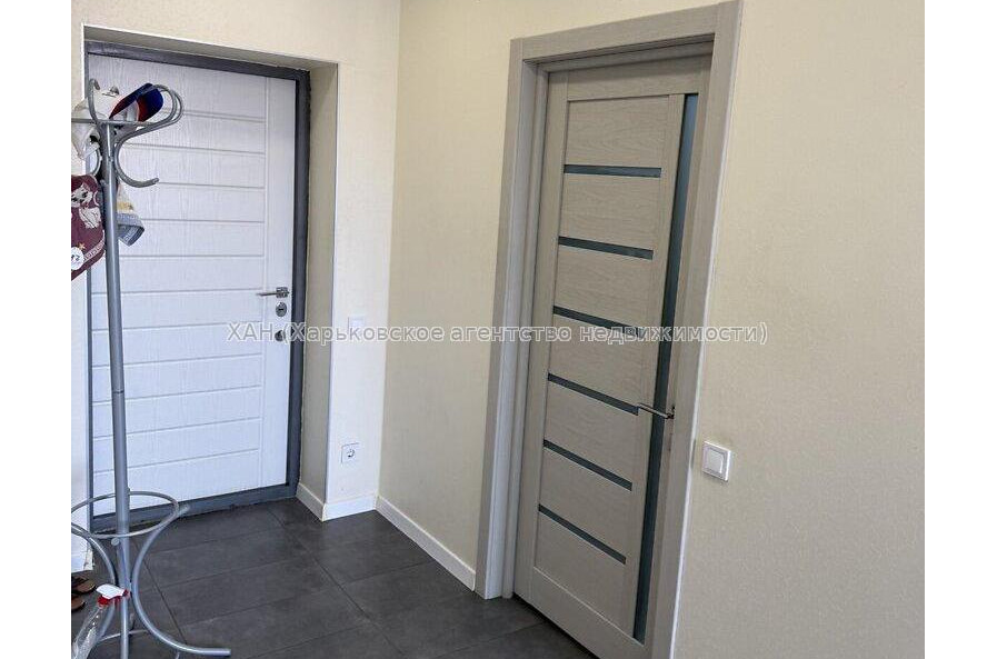 Продам квартиру, Ньютона ул. , 1  ком., 38 м², без ремонта 