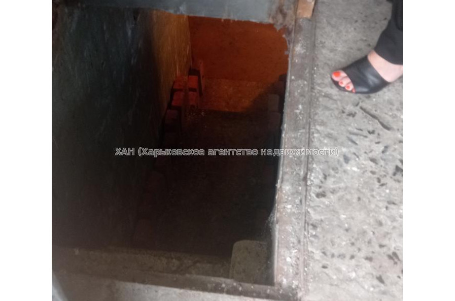 Продам нежитлову нерухомість, гараж/паркинг , 20 м²