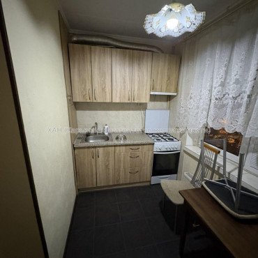 Продам квартиру, Холодногорская ул. , 2  ком., 43 м², косметический ремонт 