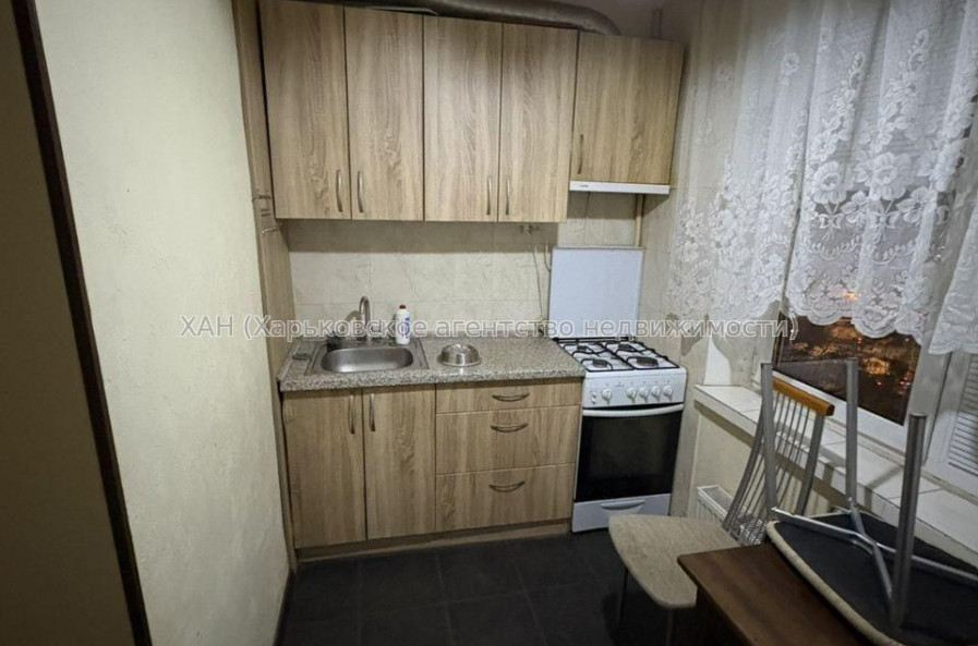 Продам квартиру, Холодногорская ул. , 2  ком., 43 м², косметический ремонт 