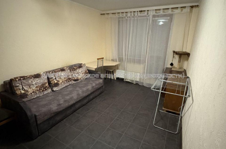 Продам квартиру, Холодногорская ул. , 2  ком., 43 м², косметический ремонт 
