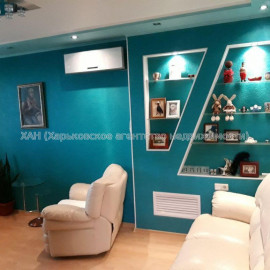 Продам квартиру, Леся Сердюка ул. , 3 кім., 72 м², евроремонт