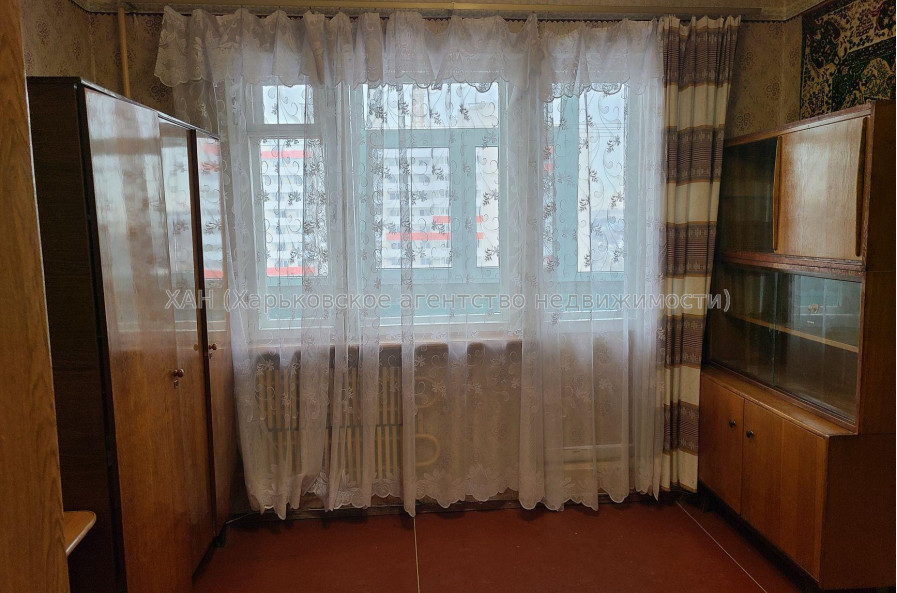 Продам квартиру, 4  ком., 86.60 м², советский ремонт 