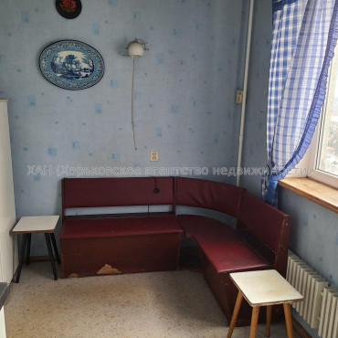 Продам квартиру, 4  ком., 86.60 м², советский ремонт 