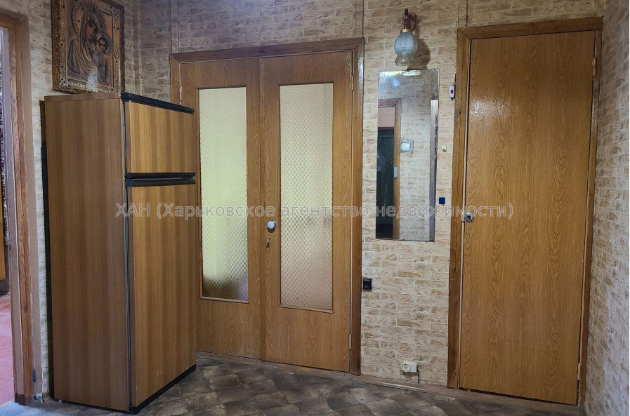 Продам квартиру, 4  ком., 86.60 м², советский ремонт 