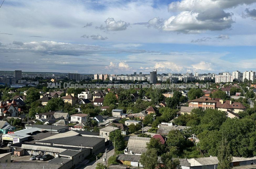 Продам квартиру, 4  ком., 86.60 м², советский ремонт 
