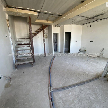 Продам квартиру, Борткевича ул. , 2 кім., 70 м², без ремонта 