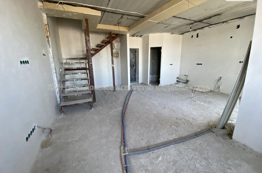 Продам квартиру, Борткевича ул. , 2 кім., 70 м², без ремонта 