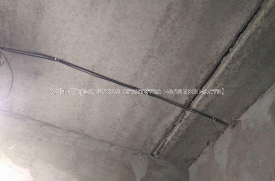Продам квартиру, Борткевича ул. , 1  ком., 37 м², без ремонта 