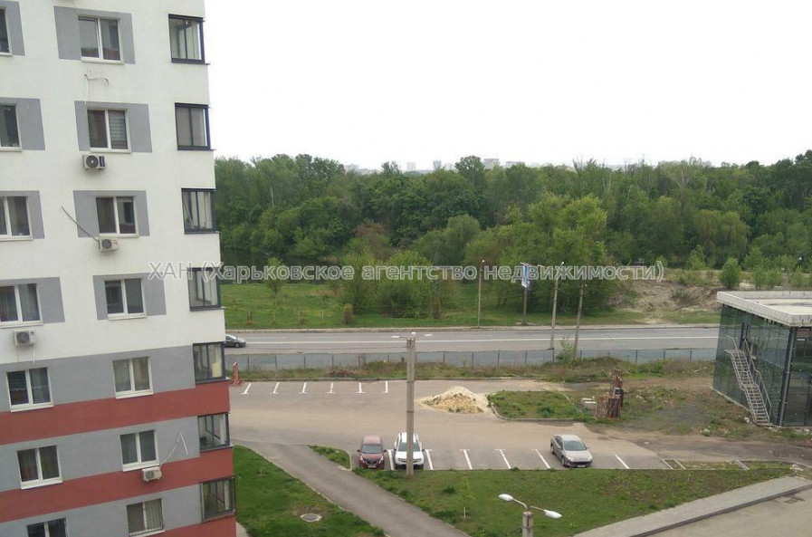 Продам квартиру, Борткевича ул. , 1  ком., 37 м², без ремонта 
