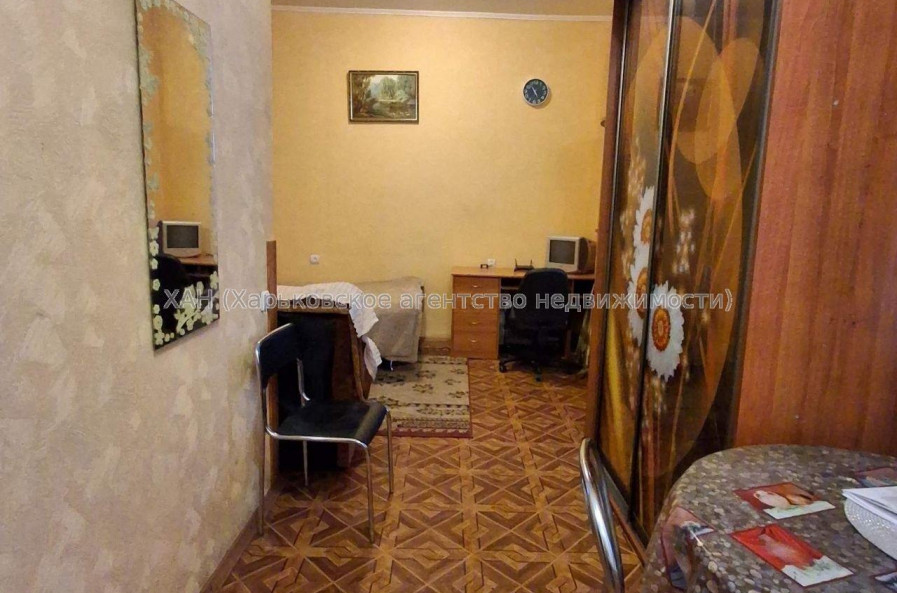 Продам квартиру, Камышева ул. , 1 кім., 27 м², косметический ремонт 