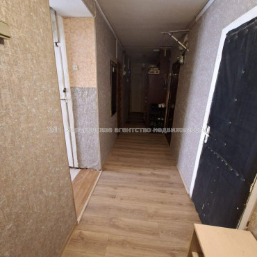 Продам квартиру, 23 Августа ул. , 1 кім., 12 м², советский ремонт 
