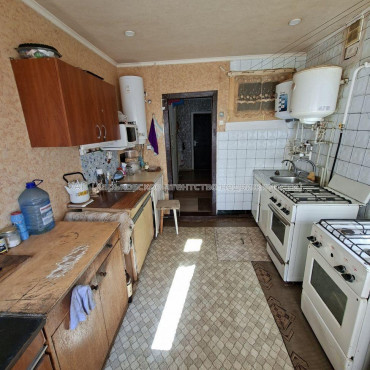 Продам квартиру, 23 Августа ул. , 1 кім., 12 м², советский ремонт 