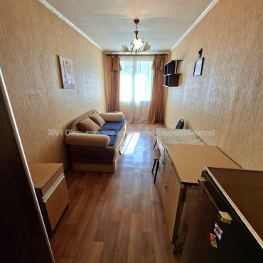 Продам квартиру, 23 Августа ул. , 1 кім., 12 м², советский ремонт 