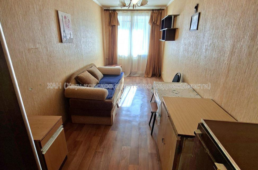 Продам квартиру, 23 Августа ул. , 1 кім., 12 м², советский ремонт 
