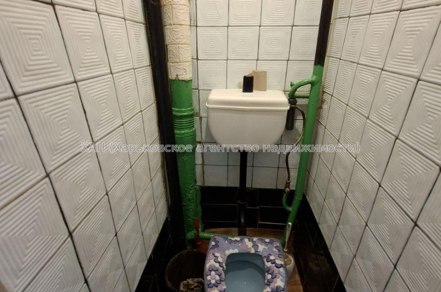Продам квартиру, 23 Августа ул. , 1 кім., 12 м², советский ремонт 