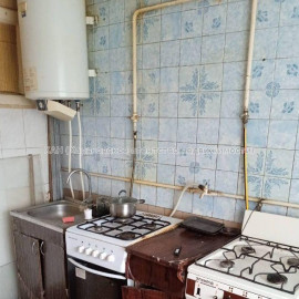Продам квартиру, 1 кім., 85 м², советский ремонт