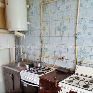 Продам квартиру, 1 кім., 85 м², советский ремонт 