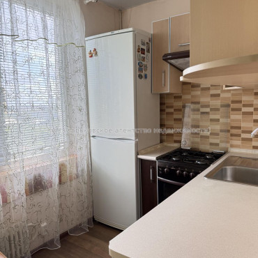 Сдам квартиру, Сергея Тимошенко ул. , 1  ком., 33 м², капитальный ремонт 